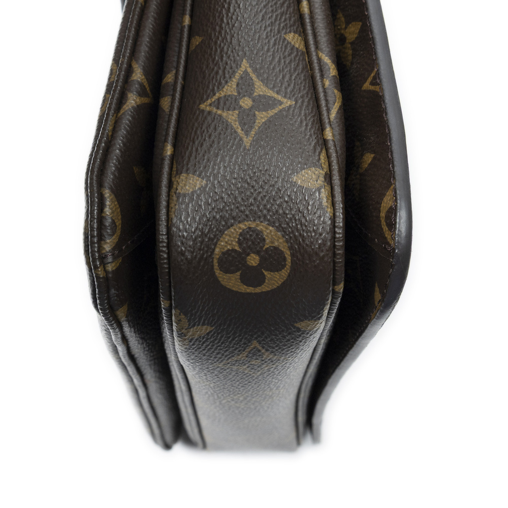 Louis Vuitton Pochette Metis - Picture 7 of 10